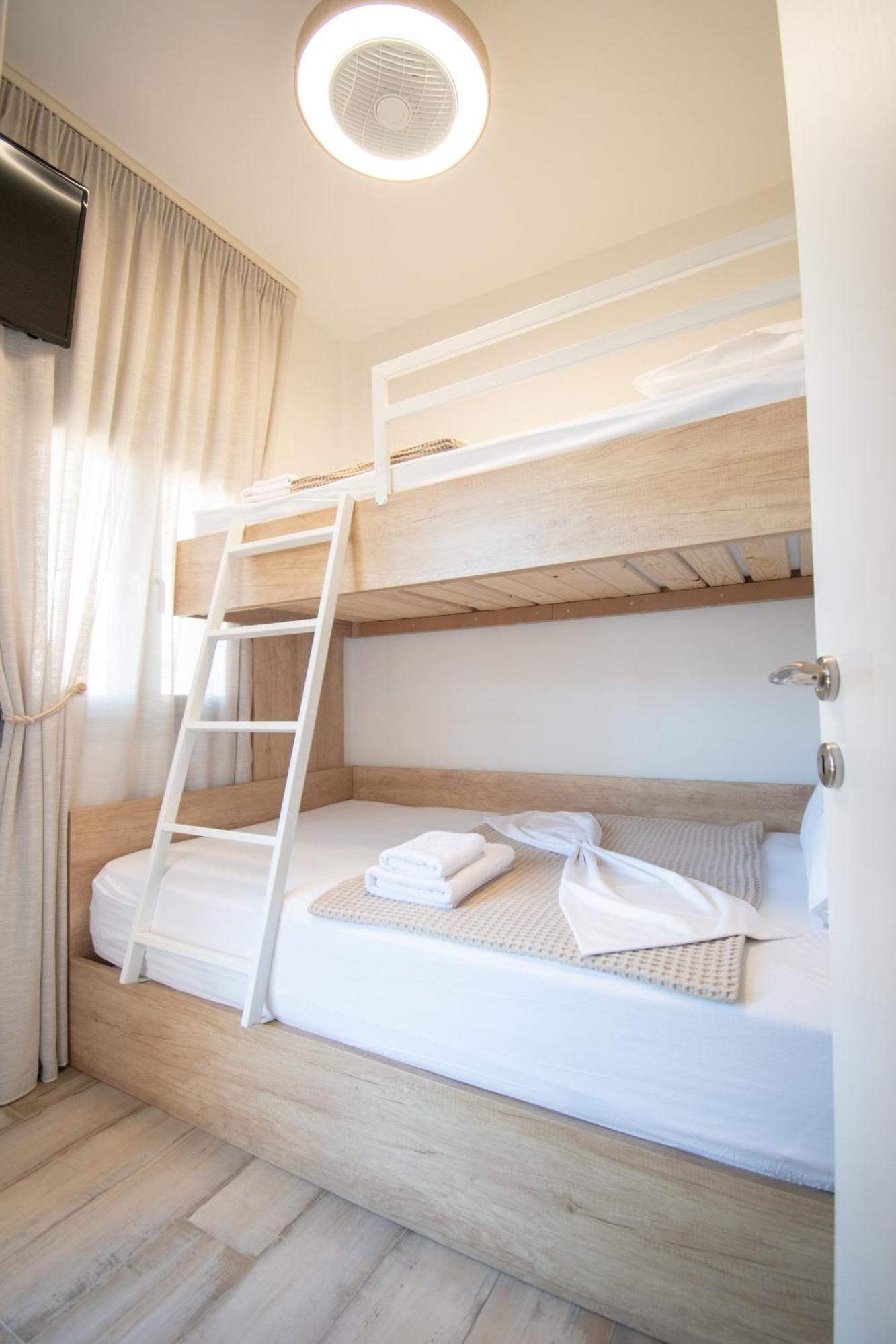 Magdalena Seaside Apartments Nea Roda Exterior photo