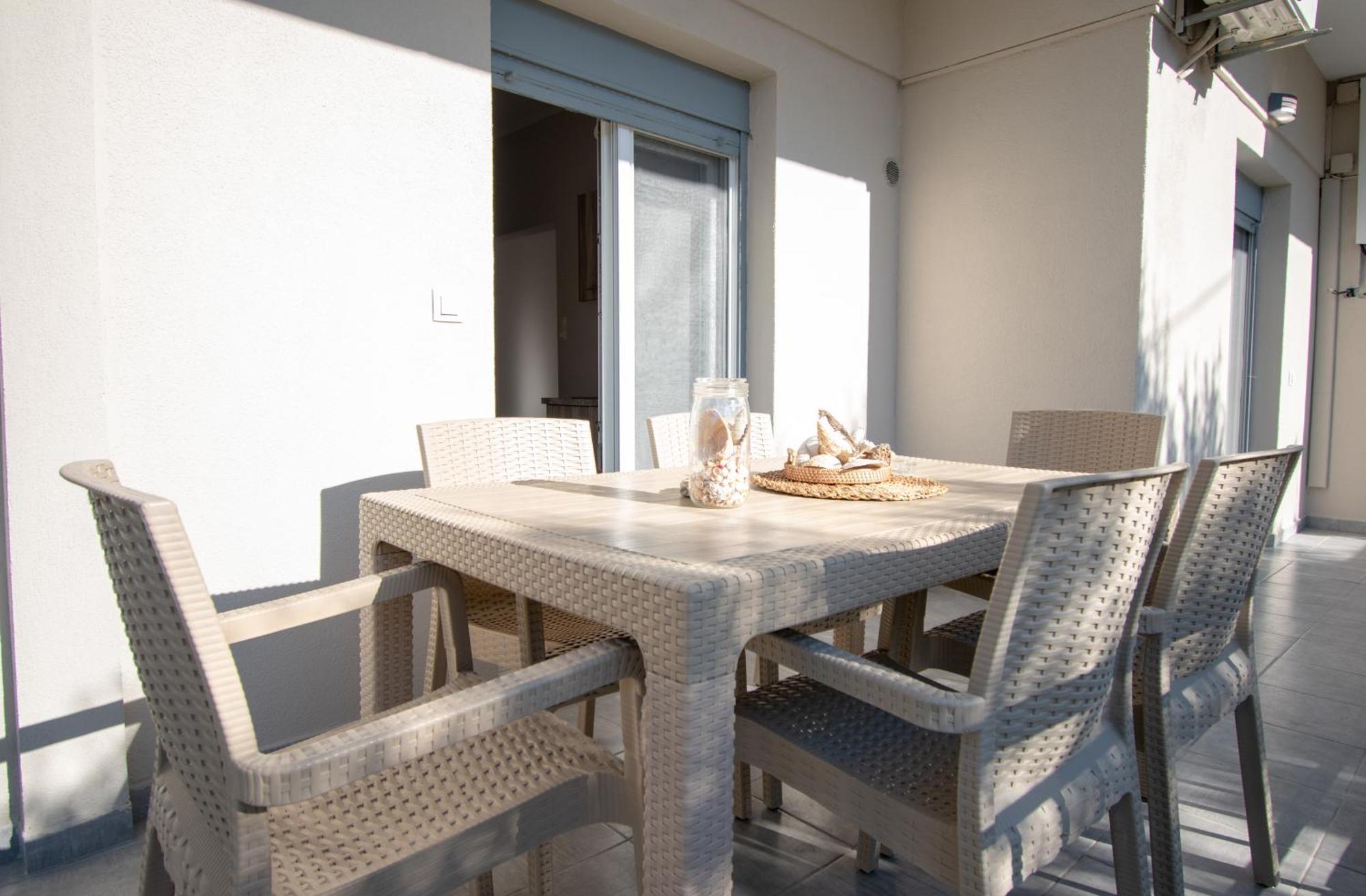 Magdalena Seaside Apartments Nea Roda Exterior photo